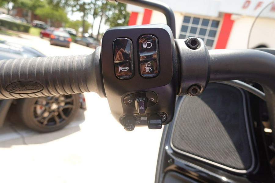 2021 Indian Motorcycle® Challenger Dark Horse®