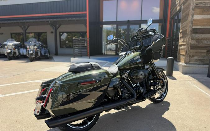 2026 Harley-Davidson® Road Glide® Olive Steel Metallic / Vivid Black Black Trim