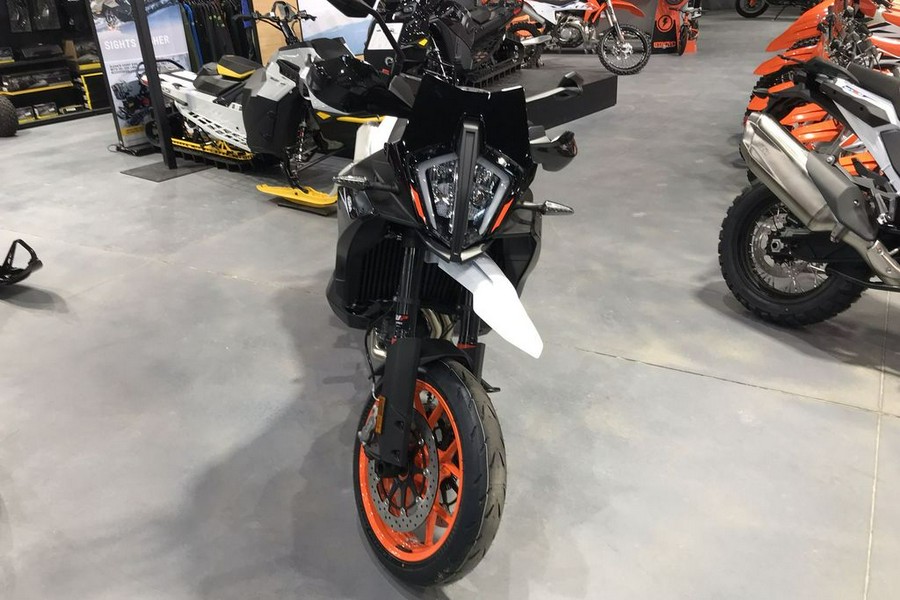 2024 KTM 890 SMT