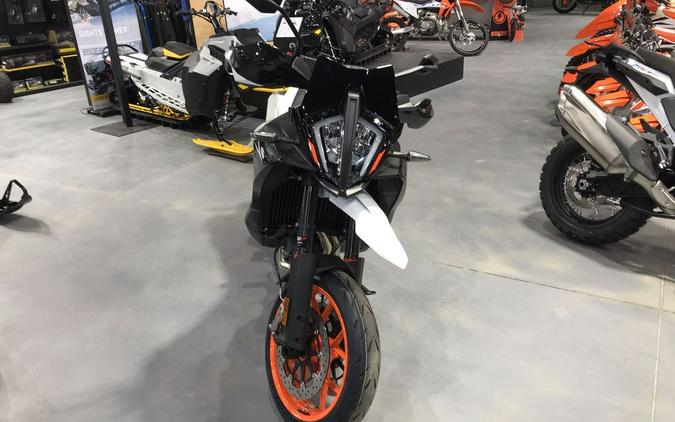 2024 KTM 890 SMT