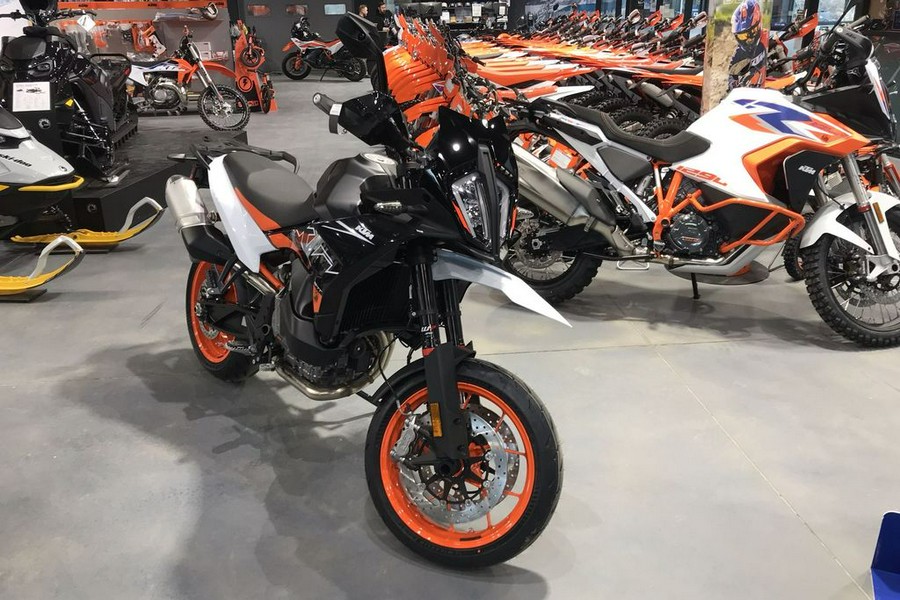 2024 KTM 890 SMT
