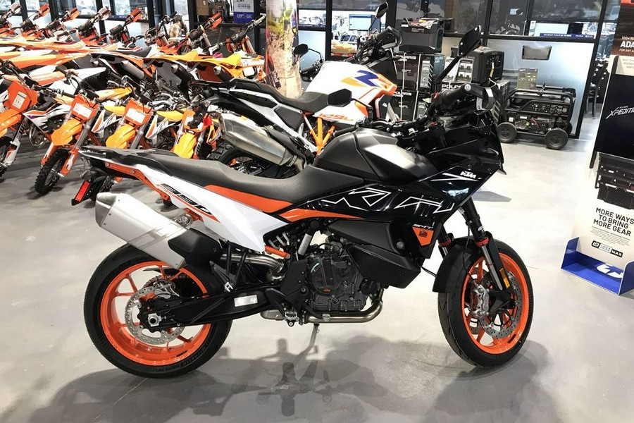 2024 KTM 890 SMT