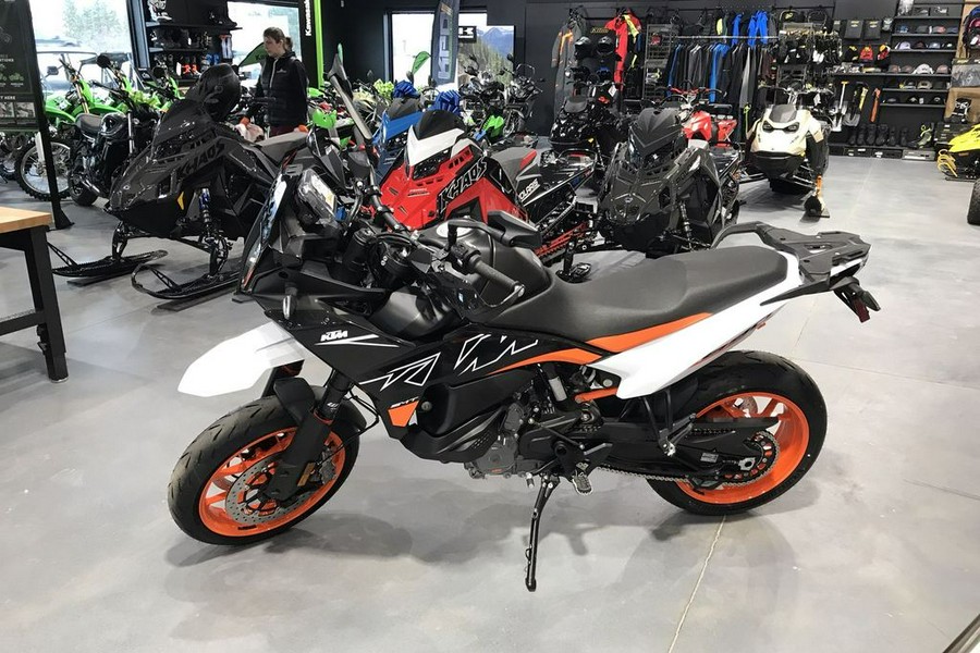 2024 KTM 890 SMT