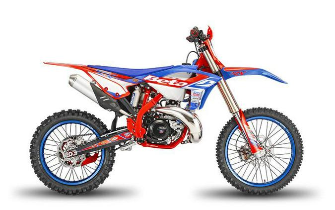 FIRST LOOK! 2024 BETA 300RX MOTOCROSS