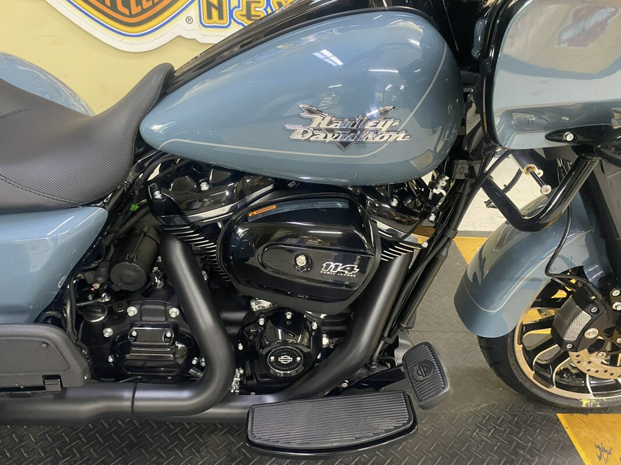 2024 Harley-Davidson Road Glide 3 Sharkskin Blue - Black Finish