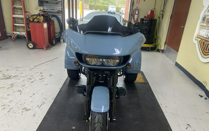 2024 Harley-Davidson Road Glide 3 Sharkskin Blue - Black Finish