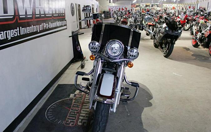2021 Harley-Davidson® FLHC - Heritage Classic