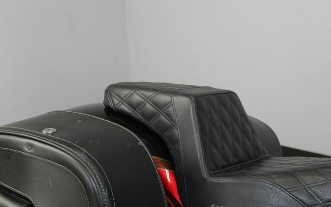 Harley-Davidson® CVO™ Pro Street Breakout® 2017 FXSE 955203DT SF BLK/SCRD APL W/PINSTRIPE