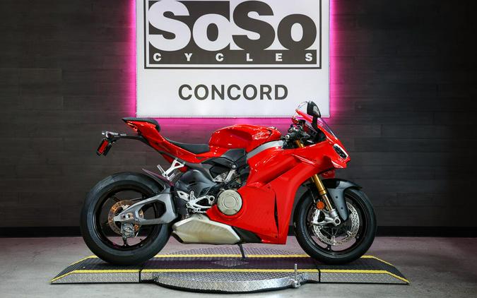 2025 Ducati Panigale V4 S