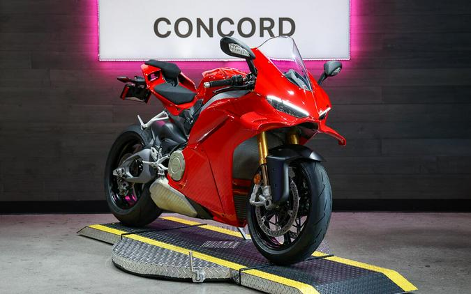 2025 Ducati Panigale V4 S