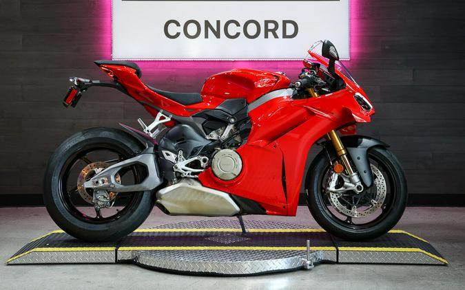 2025 Ducati Panigale V4 S