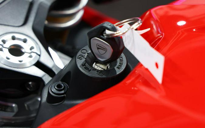 2025 Ducati Panigale V4 S