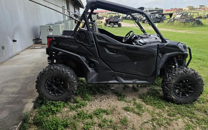 2022 Can-Am Maverick™ Trail DPS 1000