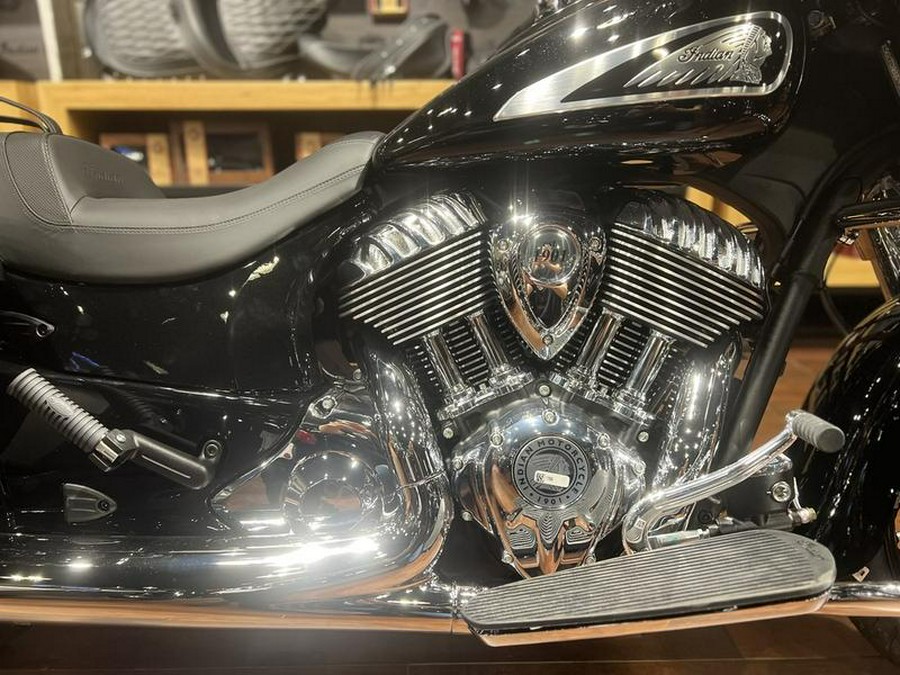 2023 Indian Motorcycle® Chieftain® Limited Black Metallic