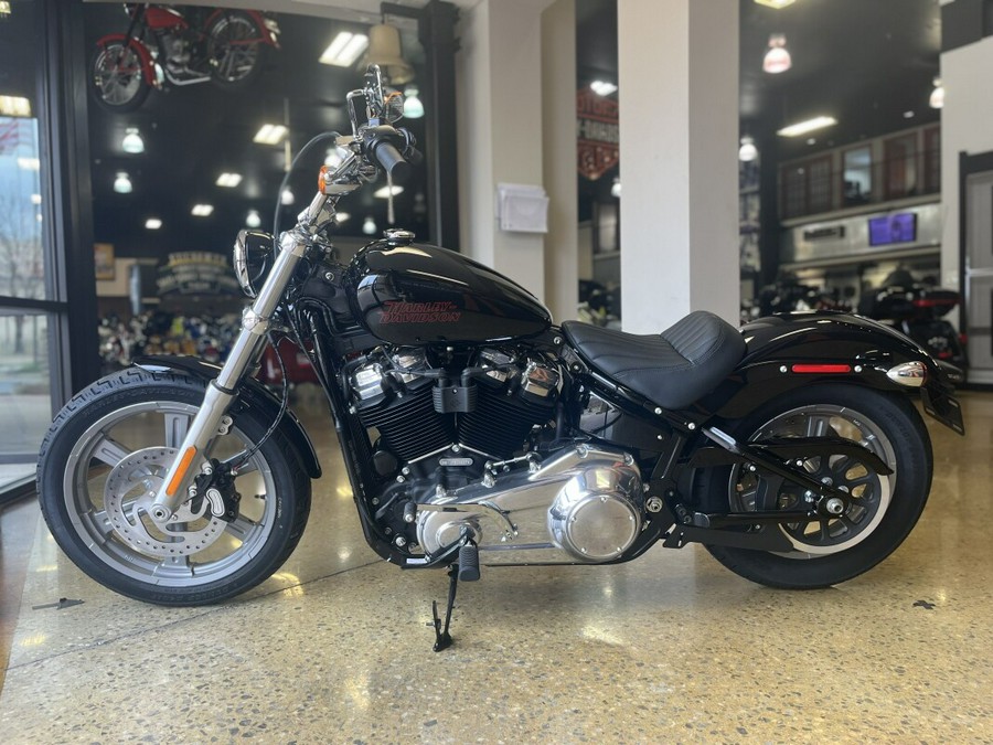 2024 Harley-Davidson Softail Standard Vivid Black