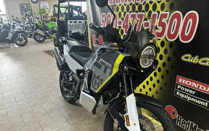 2025 Husqvarna Norden 901