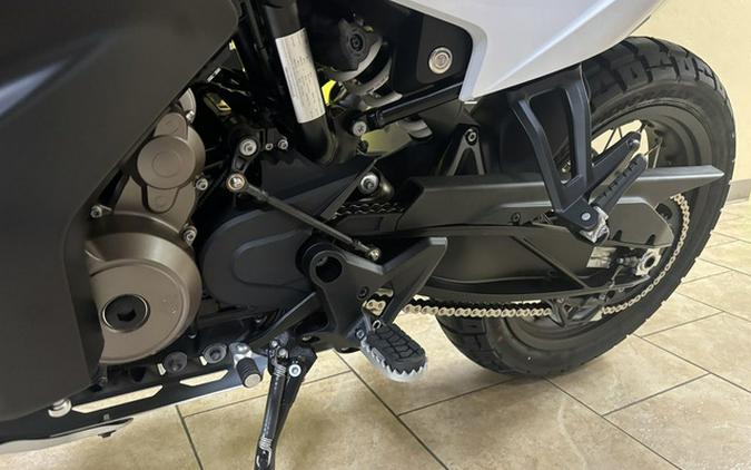 2025 Husqvarna Norden 901