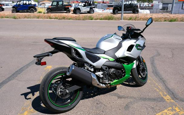 2024 Kawasaki Ninja® 7 Hybrid ABS