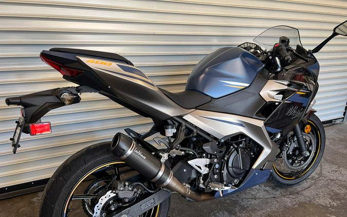 2023 Kawasaki Ninja® 400 Metallic Magnetic Dark Gray/Twilight Blue