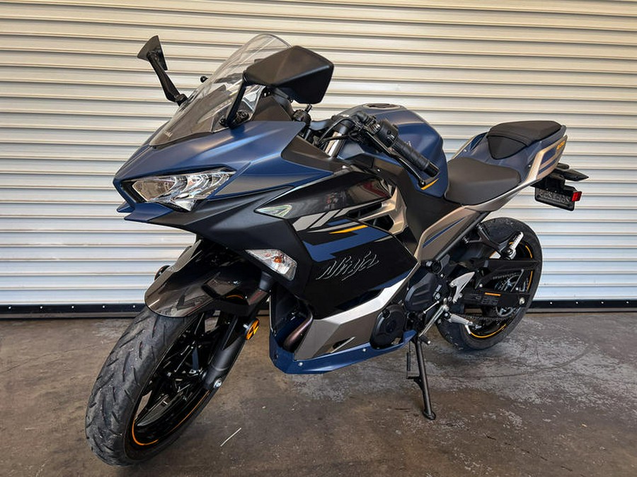 2023 Kawasaki Ninja® 400 Metallic Magnetic Dark Gray/Twilight Blue