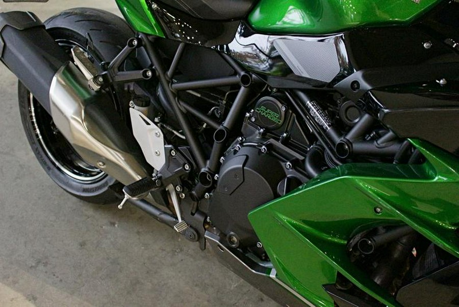 2022 Kawasaki Ninja H2® SX SE