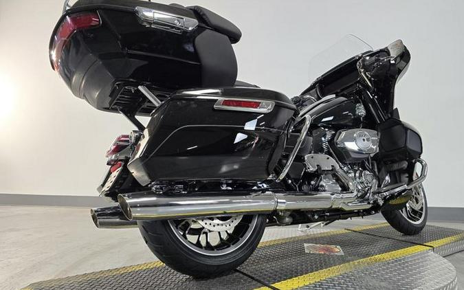 2026 Harley-Davidson® FLHXL - Street Glide® Limited