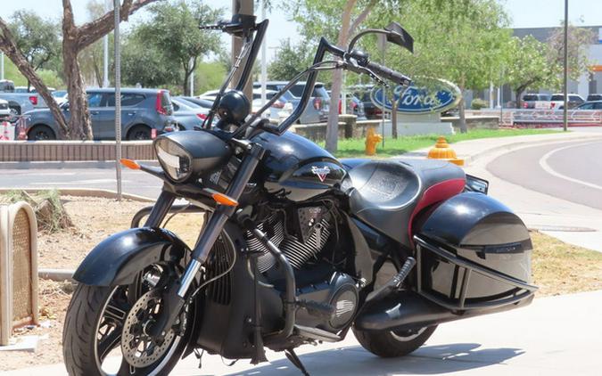2014 Victory Motorcycles Cross Roads 8-Ball Gloss Black