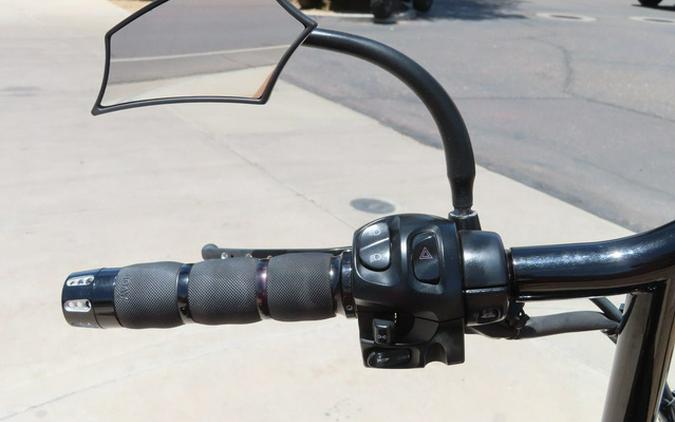 2014 Victory Motorcycles Cross Roads 8-Ball Gloss Black