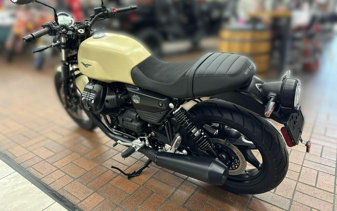 2027 MOTO GUZZI V7 STONE