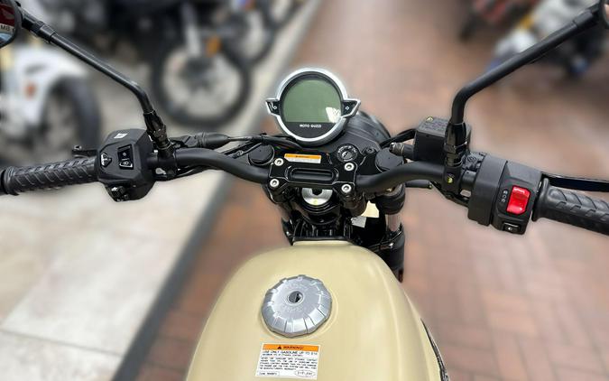 2027 MOTO GUZZI V7 STONE