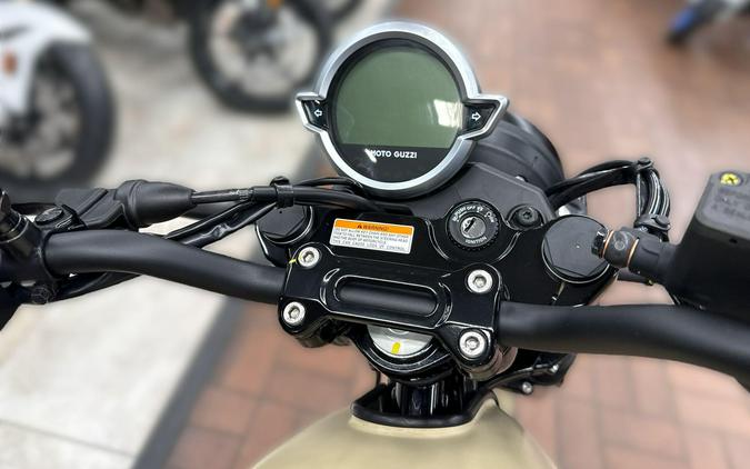 2027 MOTO GUZZI V7 STONE