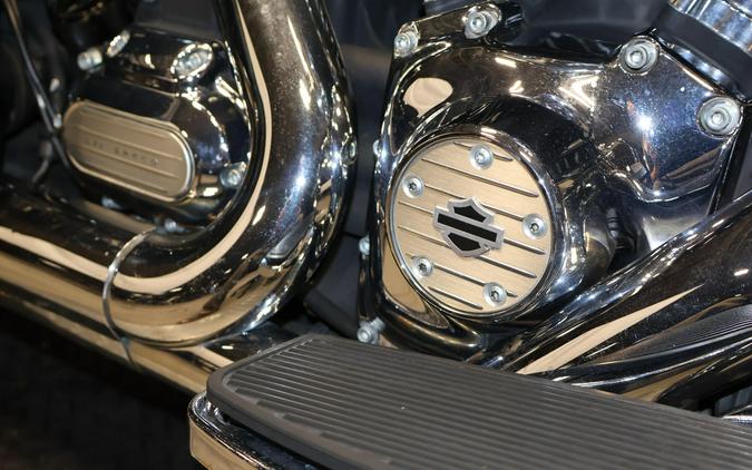 2012 Harley-Davidson Road King FLHR