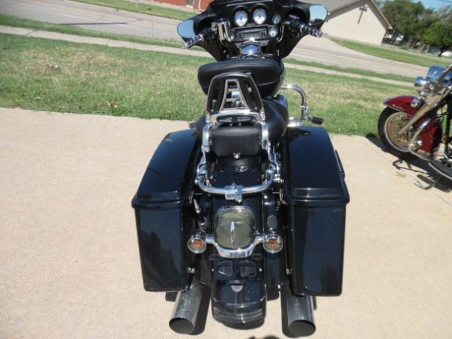 2006 Harley-Davidson® FLHXI