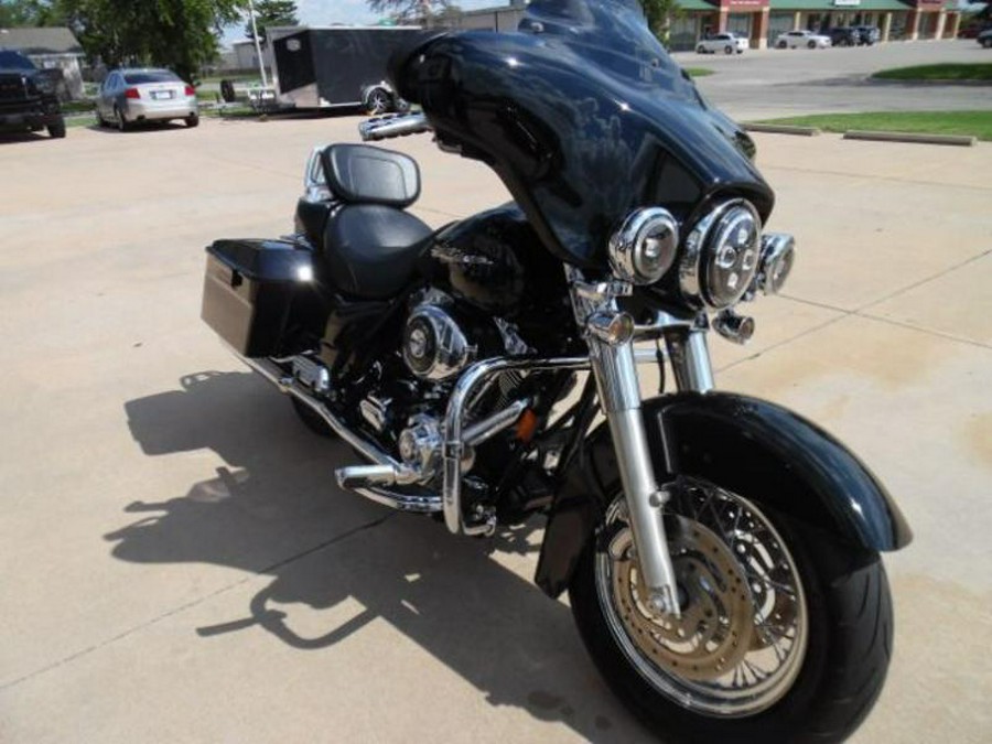 2006 Harley-Davidson® FLHXI