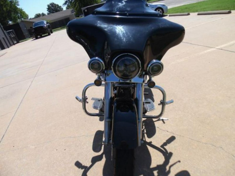 2006 Harley-Davidson® FLHXI