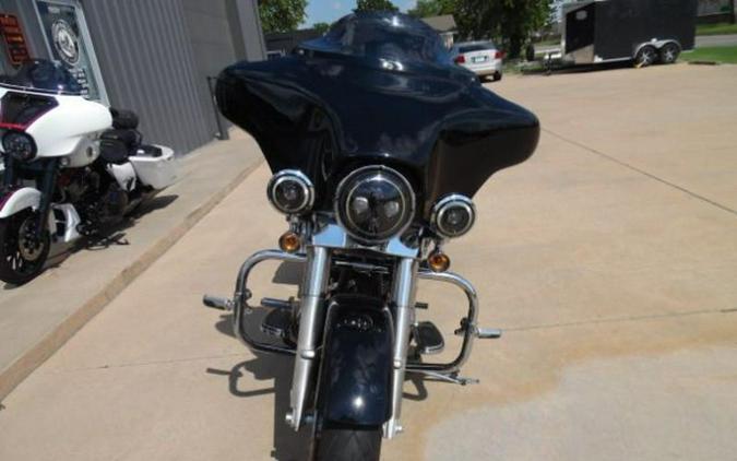 2006 Harley-Davidson® FLHXI