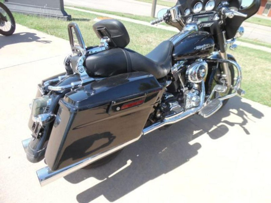 2006 Harley-Davidson® FLHXI