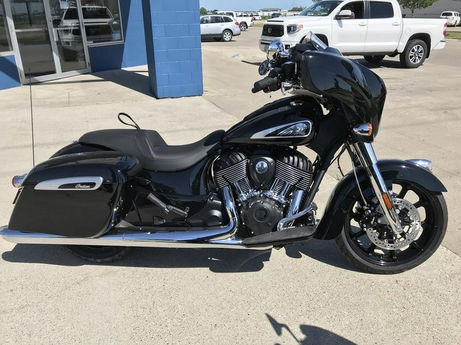 2020 Indian Motorcycle® Chieftain® Thunder Black