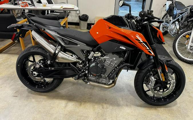 2023 KTM 790 Duke First Look [7 Fast Facts]