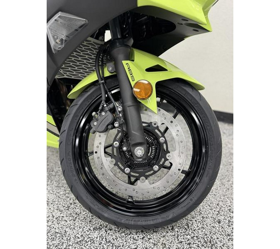2026 Kawasaki Ninja® 500 SE ABS