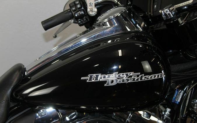Harley-Davidson® Street Glide® Special 2016 FLHXS 642238T BLACK W/PINSTRIPE