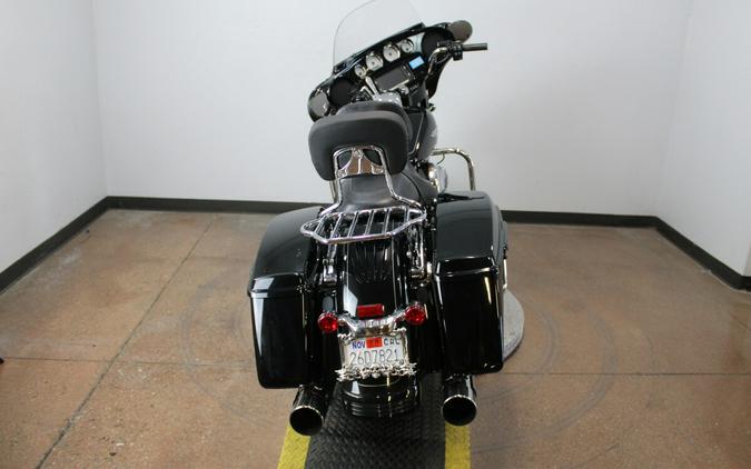 Harley-Davidson® Street Glide® Special 2016 FLHXS 642238T BLACK W/PINSTRIPE