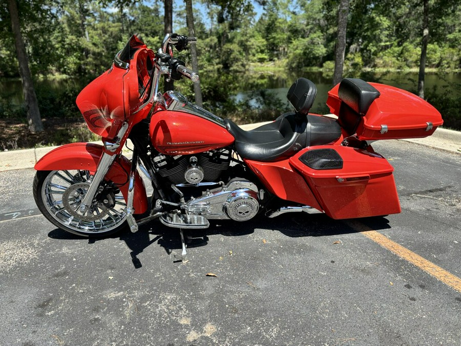 FLHXS 2017 Street Glide® Special
