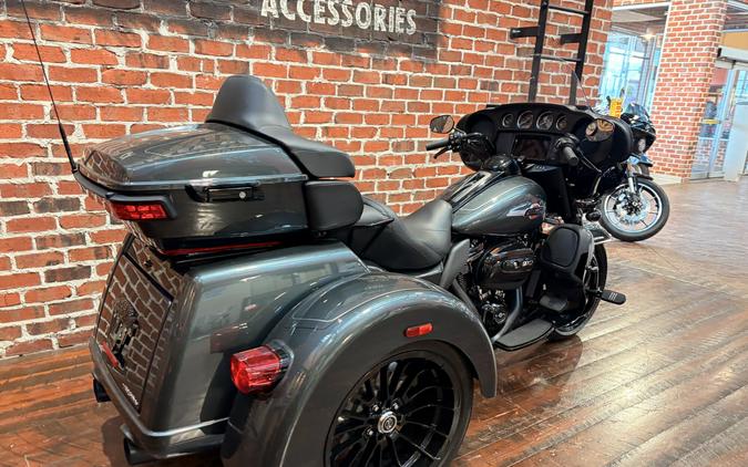FLHTCUTG 2025 Tri Glide Ultra