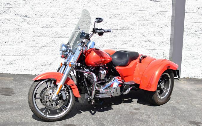 2017 Harley-Davidson Freewheeler Custom Colour Laguna Orange