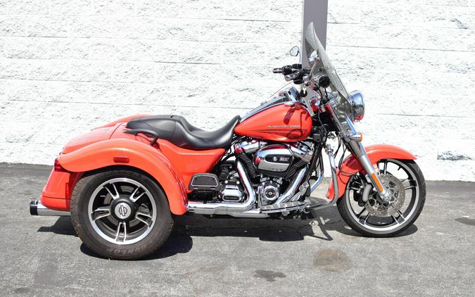 2017 Harley-Davidson Freewheeler Custom Colour Laguna Orange