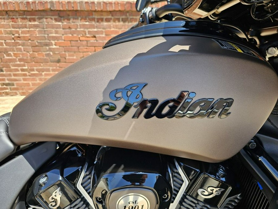 2025 Indian Motorcycle® Roadmaster® PowerPlus Dark Horse®