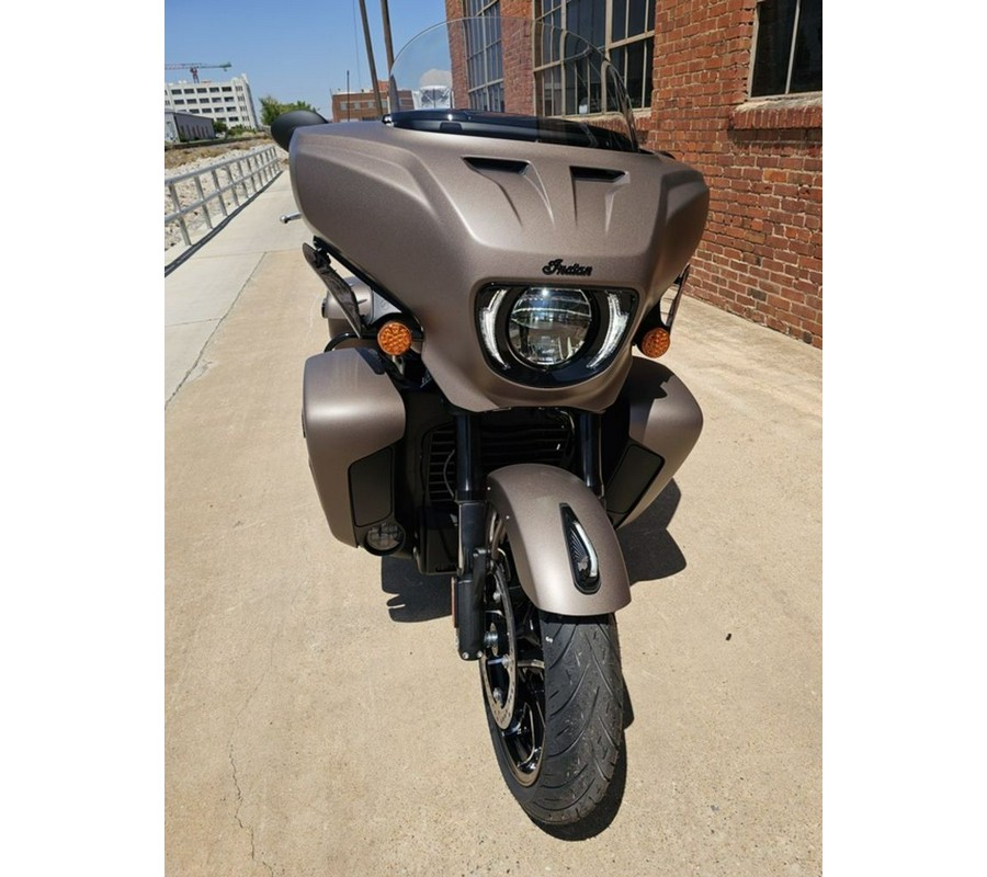 2025 Indian Motorcycle® Roadmaster® PowerPlus Dark Horse®
