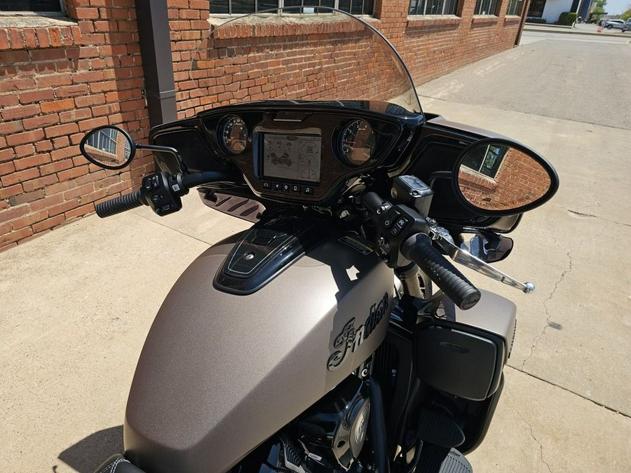 2025 Indian Motorcycle® Roadmaster® PowerPlus Dark Horse®