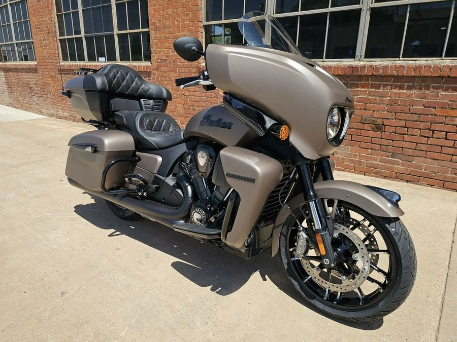 2025 Indian Motorcycle® Roadmaster® PowerPlus Dark Horse®